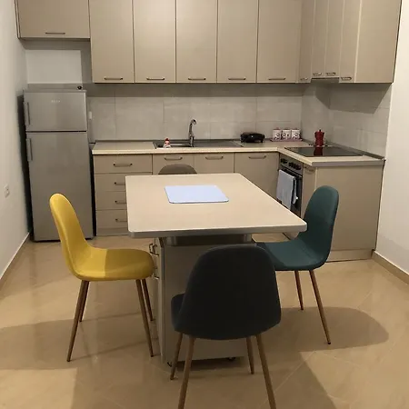 Guest 61 Apartament Wlora